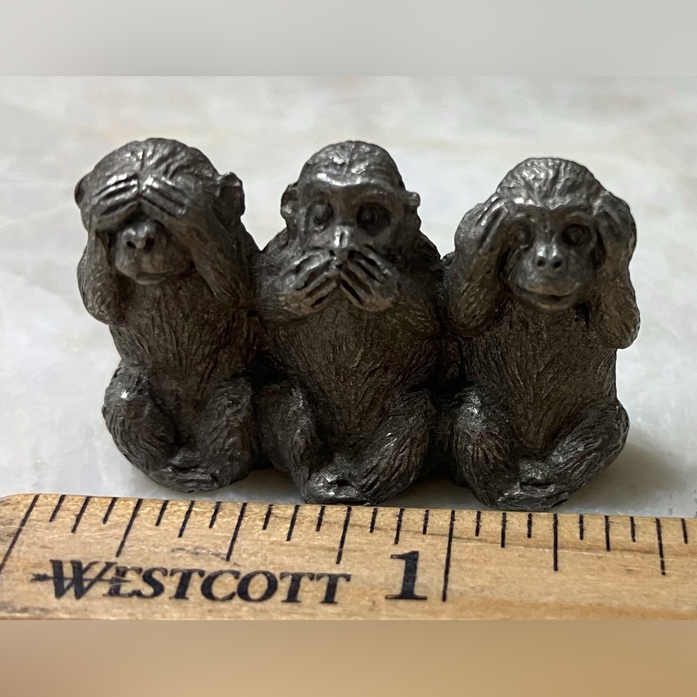VINTAGE 3 WISE MONKEY PEWTER FIGURINE See No Evil, Speak No Evil, Hear No Evil